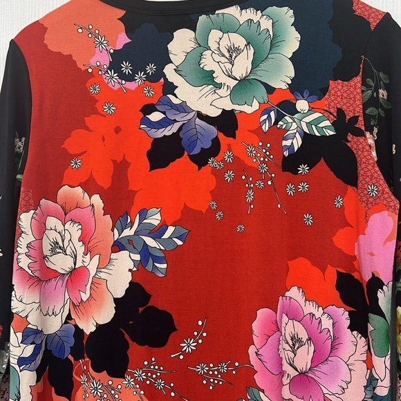 Johnny Was - NWT Tura Multi Colored Floral Lightweight Henley 3/4 Sleeves SZ XS - Picture 15 of 15